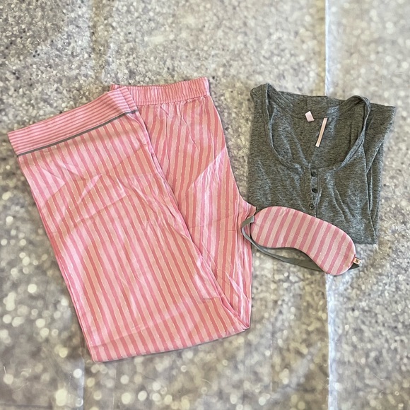 Victoria's Secret Other - SOLD!!! NWOT Victoria's Secret Pajama set S/P